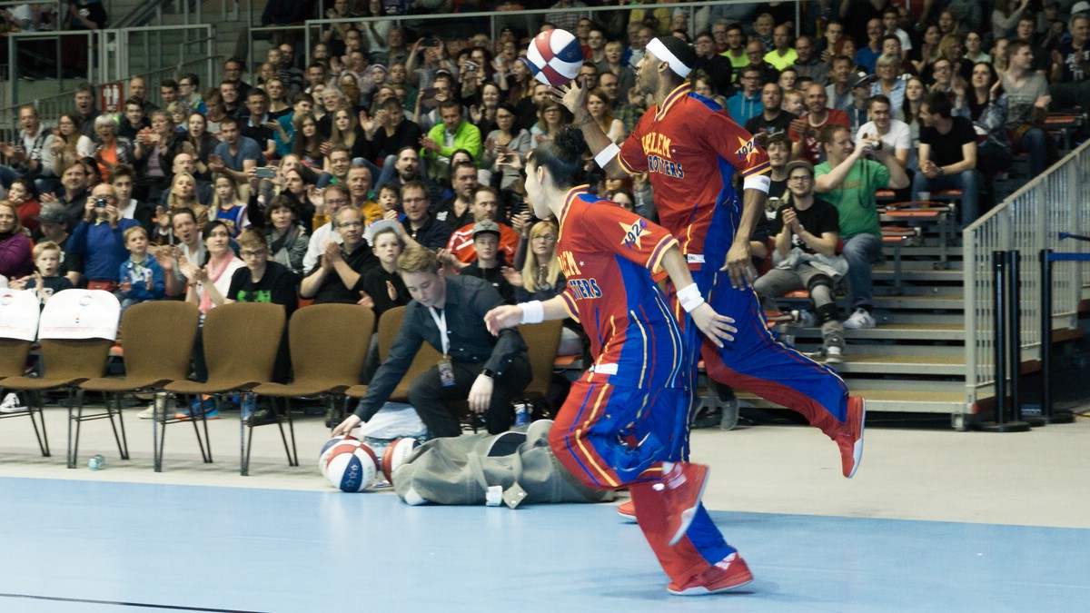 O Fotomagazin / Harlem Globetrotters in der TipsArena 2016